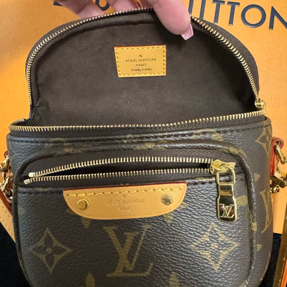 Authentic Louis Vuitton Mini Bumbag Monogram Canvas - Picture 10 of 11
